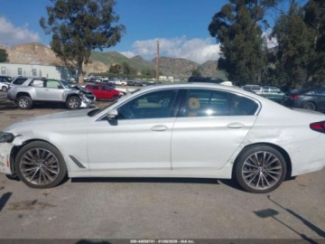 BMW Seria 5 G30-G31 2022 BMW Seria 5 540i 2022 3.0 Benzyna 335KM, zdjęcie 2