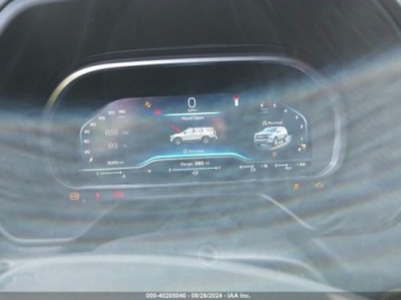 Chevrolet Suburban GMT900 2023 Chevrolet Suburban 2023r., 4x4, 5.3L 5.3 Benzyna 355KM, zdjęcie 10