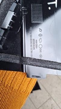 LIŠTA DVEŘE ZADNÍ DEKORACE RENAULT ARKANA 822343033R PRAVÁ