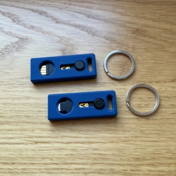 Замок Nest Slide - Вытягивающийся футляр Yubikey 5C USB-A и C Премиум синий + eBOOK