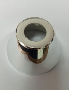 Rozeta stożek 1/2K chrom (tworzywo sztuczne)40-70mm
