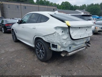 BMW X6 G06 2022 BMW X6 xDrive40i 2022 3.0l 3.0 Benzyna 335KM, zdjęcie 2