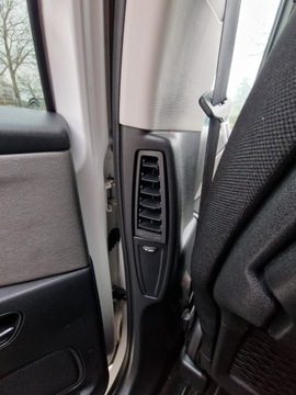 Citroen C4 Picasso II Picasso 1.2 PureTech 130KM 2016 Biały Citroen C4 Picasso Attraction Panorama, zdjęcie 29