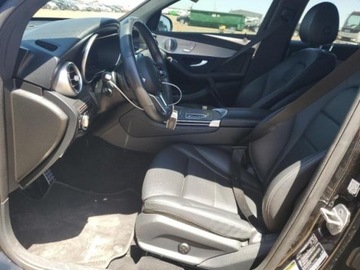 Mercedes GLC C253 2020 Mercedes-Benz GLC 2020 Mercedes-Benz GLC GLC 300 4MATIC Coupe 2.0 Benzyna, zdjęcie 6