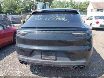 Porsche Cayenne III 2021 Porsche Cayenne Coupe 2021 3.0l 3.0 Benzyna 335KM, zdjęcie 3