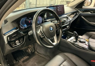 BMW Seria 5 G30-G31 Touring Plug-In 2.0 530e 292KM 2021 BMW Seria 5 Plug-In Skora Automat Head UP Navi Kamera FV23, zdjęcie 9