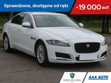 Jaguar XF II Sedan 2.0 i4D 180KM 2017