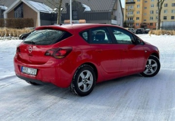 Opel Astra J Hatchback 5d 1.6 Twinport ECOTEC 115KM 2010 Opel Astra Opel Astra sport 1.6 Manual, 115 KM, 2010r 1.6 Benzyna 115KM, zdjęcie 15