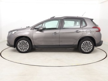 Peugeot 2008 I SUV Facelifting 1.2 PureTech 82KM 2019 Peugeot 2008 1.2 PureTech, Salon Polska, zdjęcie 2