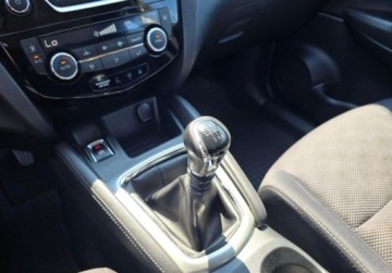 Nissan Qashqai II Crossover 1.2 DIG-T 115KM 2017 Nissan Qashqai 1,2 DIG-T 115KM - Acenta, salon PL, gwarancja 1.2 Benzyna, zdjęcie 12