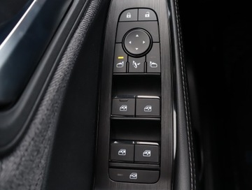 Nissan X-Trail IV 1.5 VC-T MHEV 163KM 2023 Nissan X-Trail 1.5 VC-T MHEV, Salon Polska, zdjęcie 21