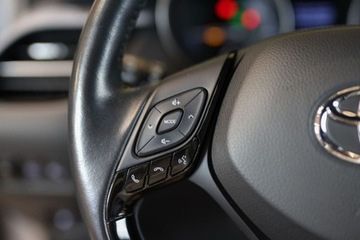 Toyota C-HR I Crossover Facelifting 1.8 Hybrid 122KM 2020 Toyota C-HR 1.8 Hybrid Selection 1.8 Hybryda 122KM, zdjęcie 9