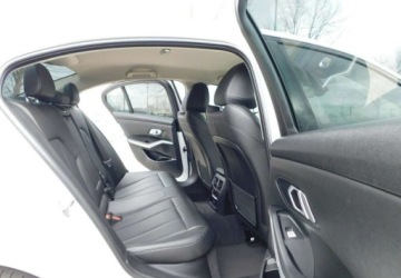 BMW Seria 3 2021 BMW Seria 3 2.0D z Gwarancja Line Shadow Model 2022r 2.0 Diesel 150KM, zdjęcie 9
