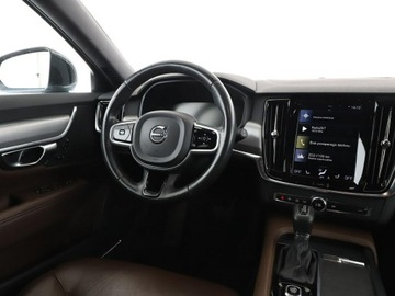 Volvo V90 II Kombi 2.0 D4 190KM 2017 Volvo V90 4x4 automat czekladowe skóry full LED, zdjęcie 15