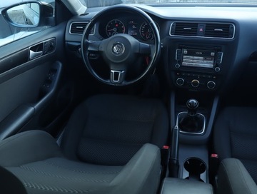 Volkswagen Jetta VI Sedan 1.2 TSI 105KM 2013 VW Jetta 1.2 TSI, Salon Polska, Klima, zdjęcie 6