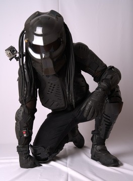 Новый шлем Predator - сезон 2024 - доставка из Польши