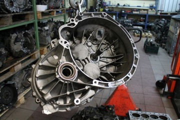 VOLVO V70 V60 S60 D2 SKRZYNIA MANUAL BG9R 7002 JCD