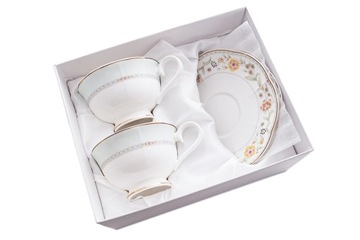2 FILIŻANKI PORCELANA KOSTNA NA PREZENT W PUDEŁKU