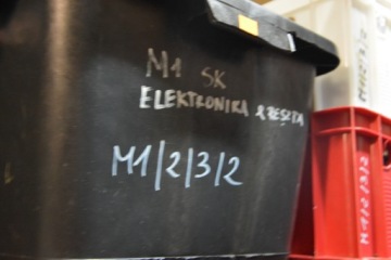 Фрелоу в клетке в Jetta 5C6819062E 5C6819704B