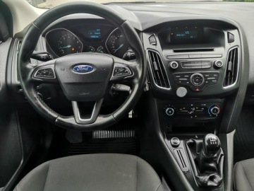 Ford Focus III Hatchback 5d facelifting 1.6 Ti-VCT 85KM 2015 Ford Focus 1.6 16V Benzyna Klima Podgrz. szyby, zdjęcie 14