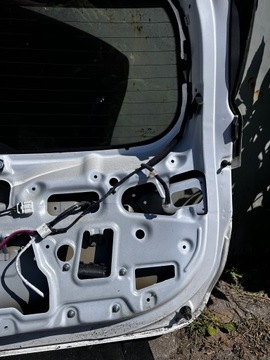 121 HYUNDAI SANTA FE IV VÍKO KUFRU W3A