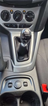 Ford Focus III Kombi Facelifting 1.0 EcoBoost 125KM 2014 Ford Focus 1,0 Benzyna 125KM Aso Super Stan Import Raty Oplaty Benzyna, zdjęcie 25