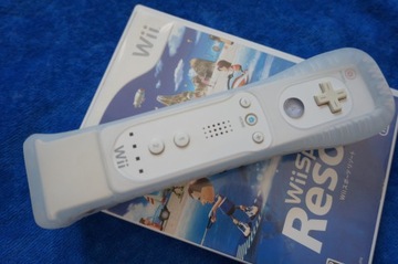 Игра Wii RESORT + ДИСТАНЦИОННЫЙ КОНТРОЛЛЕР Wii RVL-003 + Wii Motion