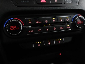 Kia Ceed III Kombi 1.6 CRDi 136KM 2019 Kia Cee&#039;d FV23% GT-Line automat navi grzane fotele, zdjęcie 26