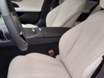 Mercedes Klasa E W214 Sedan 2.0 220d 197KM 2025 E Klasa 220 d Avantgarde 2.0 (197KM) 2025, zdjęcie 6