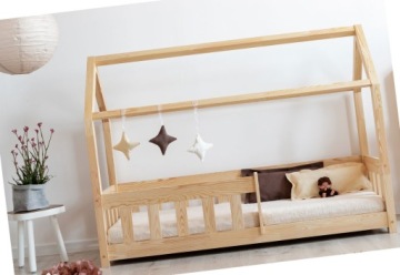DREWNIANE ŁÓŻKO DLA DZIECI DOMEK ===== ZE STELAŻEM