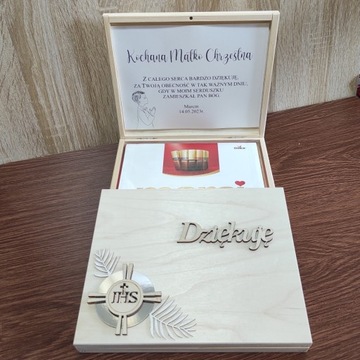 Спасибо и первое Святое Причастие бабушки и дедушки крестной матери.