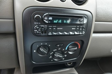 Jeep Cherokee III 2.4 i 16V 147KM 2004 Jeep Cherokee KJ 2.4 GAZ XII.2004r. SALON 4x4, zdjęcie 11