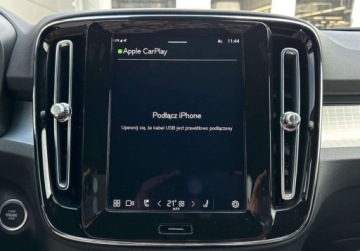 Volvo XC40 Crossover Facelifting 2.0 B4 197KM 2022 Volvo XC 40 B4 Core R-Design Pack, Tempomat, Kamera, HK, Podgrzewane fotel, zdjęcie 34