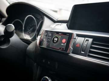 Сенсорный экран дорожного коммуникатора Yanosik GTm