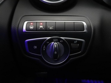 Mercedes Klasa C W205 Kombi Facelifting HYBRYDA 2.0 300 de 306KM 2020 Mercedes C 300 FV23% PHEV multi beam LED, zdjęcie 35