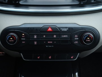 Kia Sorento III SUV 2.0 CRDi 185KM 2015 Kia Sorento 2.0 CRDi, Salon Polska, 182 KM, 4X4, zdjęcie 15