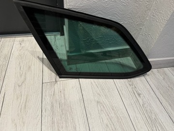 Seat Leon III kombi Szyba Tylna błotnik lewy nowa oryginał