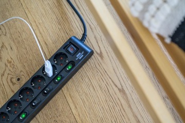 КАБЕЛЬ-УДЛИНИТЕЛЬ ПИТАНИЯ 2М, 6 РОЗЕТОК, ОТДЕЛЬНЫЕ ИНДИВИДУАЛЬНЫЕ ВЫКЛЮЧАТЕЛИ