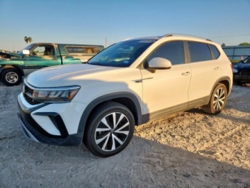 Volkswagen 2022 Volkswagen Inny Volkswagen Taos SE 4MOTION z 2022 roku , od firmy ubezpiec, zdjęcie 1