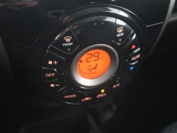 Nissan Micra IV Hatchback 5d Facelifting 1.2 80KM 2015 Nissan Micra 1.2 12V, Navi, Klima, Klimatronic, zdjęcie 11