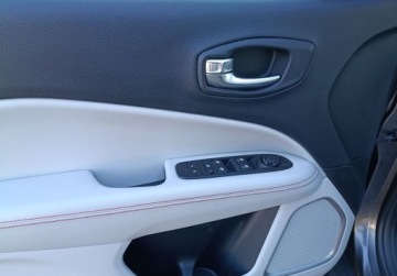 Jeep Compass II SUV 1.4 MultiAir 140KM 2018 Jeep Compass Limited 2018 z Gwarancja 1.4 Benzyna 140KM, zdjęcie 10