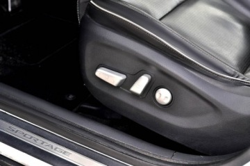 Kia Sportage IV SUV 1.7 CRDi 115KM 2017 Kia Sportage 1.7 Crdi 116 KM GT Line Panorama Navi, zdjęcie 10