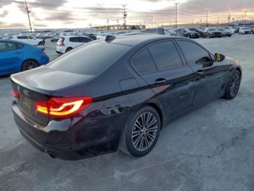 BMW Seria 5 G30-G31 2020 BMW Seria 5 2020r., 530e, 2L, od ubezpieczalni 2.0 Hybryda 182KM, zdjęcie 2