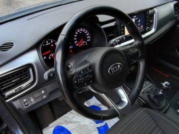 Kia Stonic I Crossover 1.2 DOHC 84KM 2018 Kia Stonic bogate wyposażenie *, zdjęcie 13