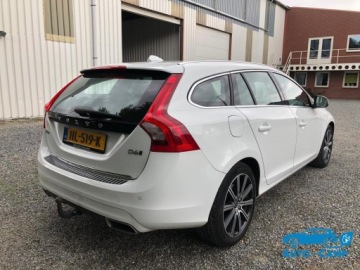 Volvo V60 I 2014 FV23% PLUG-IN diesel/hybryda 4WD lifting SUPER, zdjęcie 39