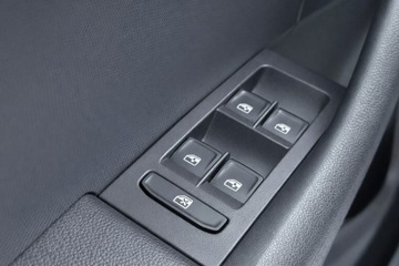 Skoda Rapid II Liftback Facelifting 1.0 TSI 110KM 2017 Škoda RAPID Skoda RAPID 1.0 12V TSI 110KM 2017r, zdjęcie 21