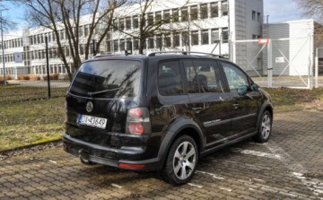 Volkswagen Touran I 2.0 TDI 140KM 2007 Volkswagen Touran Cross 2,0TDI Lift 7-osobowy 2.0 Diesel 140KM, zdjęcie 4