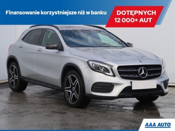 Mercedes GLA I Off-roader 2.0 220 184KM 2017 Mercedes GLA GLA 220 4MATIC, Salon Polska