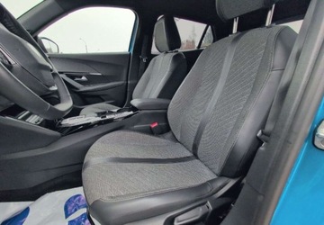 Peugeot 2008 II SUV 1.2 PureTech 130KM 2023 Peugeot 2008 PureTech 130 Allure SS EAT8 SalonPL FVat 2023 1.2 Benzyna, zdjęcie 27