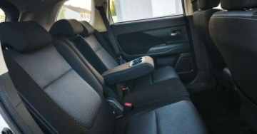 Mitsubishi Outlander III SUV Facelifting 2017 2.0 150KM 2017 Mitsubishi Outlander Mitsubishi Outlander 2.0 Benzyna 150KM, zdjęcie 31